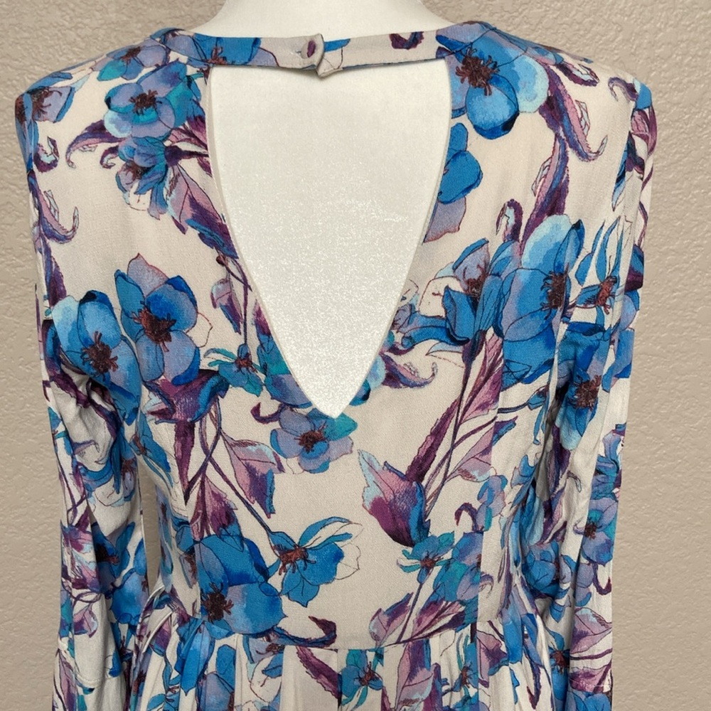 Beautiful Blue Floral Pattern Free People dress, size 10. - Picture 4 of 14